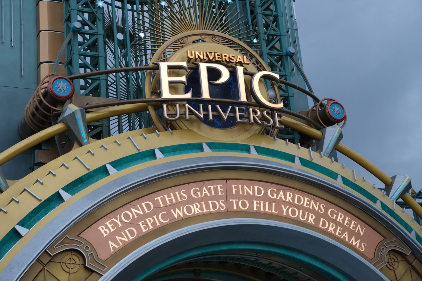 Beyond the gate &mdash; Universal Epic Universe