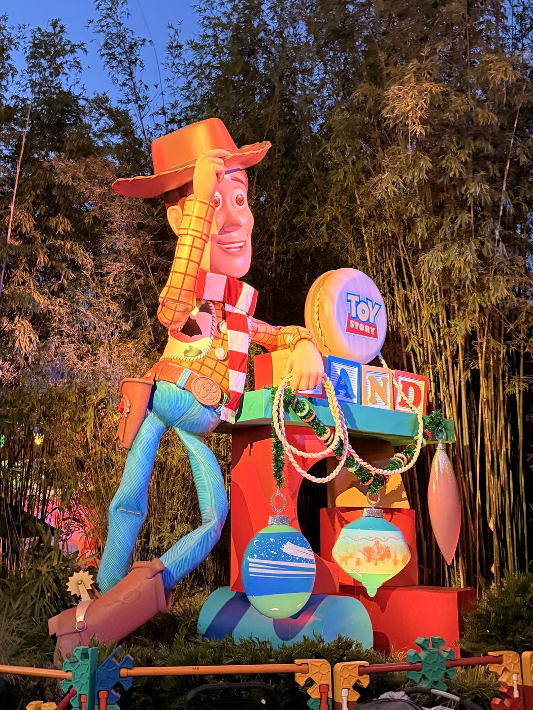 The entrance to Toy Story Land